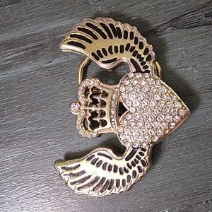 Large winged heart belt buckle